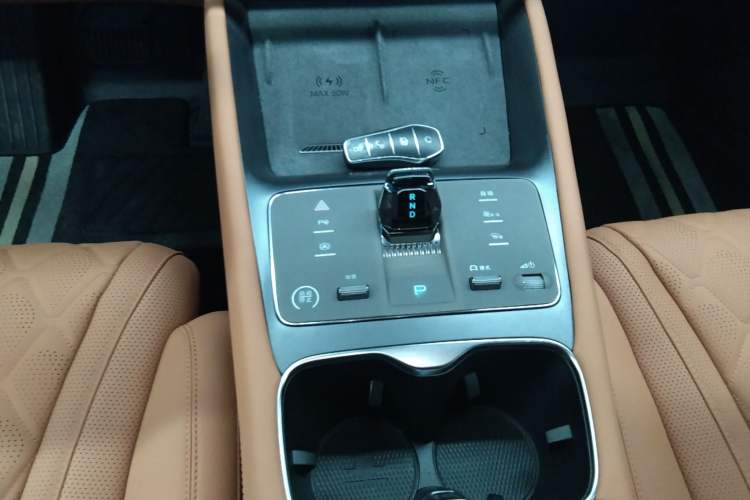 Used BYD Sealion 07 EV 2024 610 Long-Range Version Gear Lever
