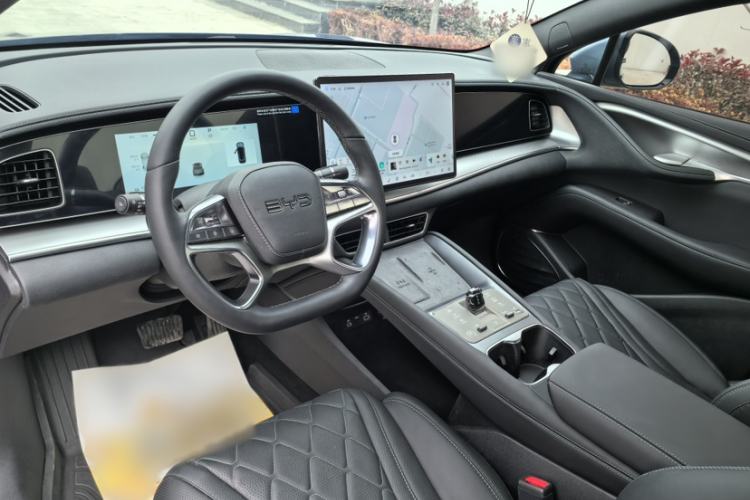 Used BYD Sealion 07 EV 2024 610 Long-Range Version Interior 4