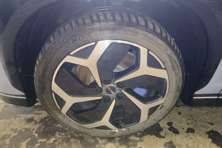 Used BYD Sealion 07 EV 2024 550 All-Wheel-Drive Smart Navigation Version Left Front Wheel Hub