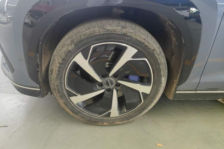 Used BYD Sealion 07 EV 2024 610 Zhihang Edition Left Front Wheel Hub