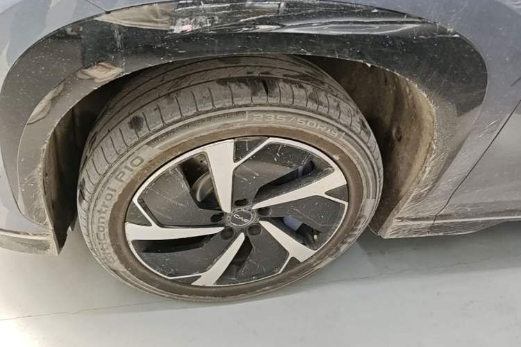 Used BYD Sealion 07 EV 2024 610 Long-Range Version Left Front Wheel Hub