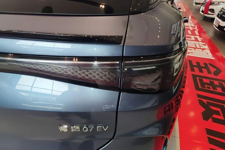 Used BYD Sealion 07 EV 2024 610 Zhihang Edition Right Rear Taillight