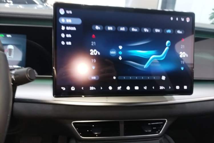 Used BYD Sealion 07 EV 2024 610 Long-Range Version Audio And AC Panel