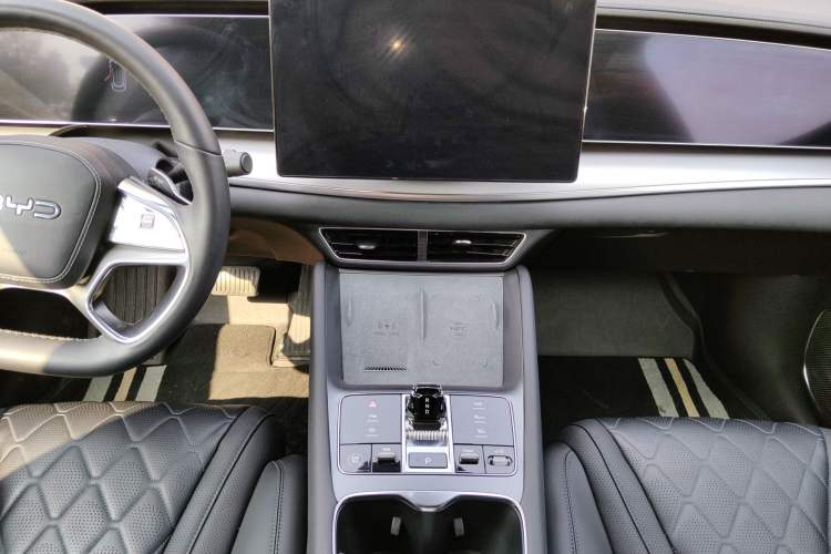 Used BYD Sealion 07 EV 2024 610 Zhihang Edition Audio And AC Panel