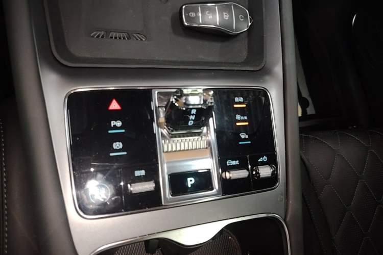 Used BYD Sealion 07 EV 2024 610 Zhihang Edition Gear Lever