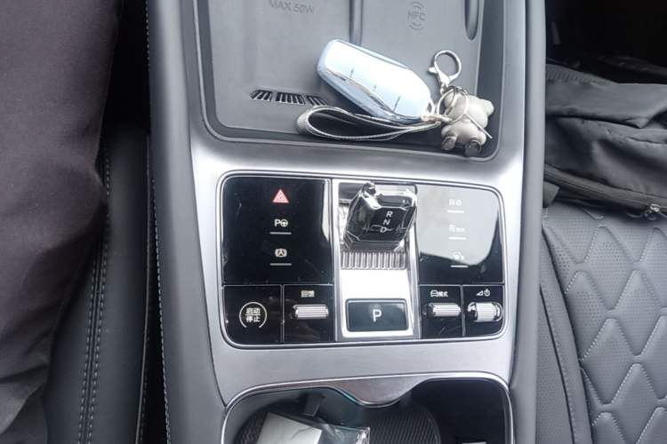 Used BYD Sealion 07 EV 2024 610 Long-Range Version Gear Lever