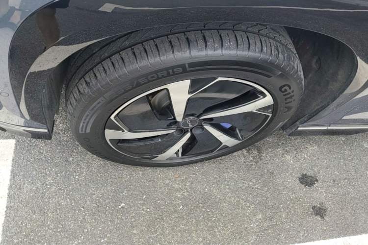 Used BYD Sealion 07 EV 2024 610 Long-Range Version Left Front Wheel Hub