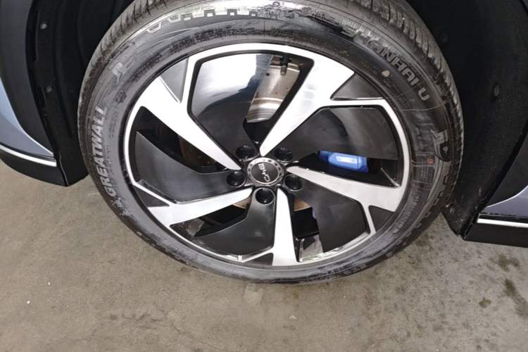 Used BYD Sealion 07 EV 2024 610 Zhihang Edition Left Front Wheel Hub