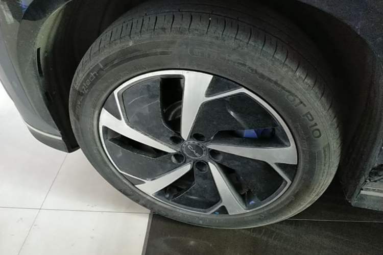 Used BYD Sealion 07 EV 2024 610 Long-Range Version Left Front Wheel Hub