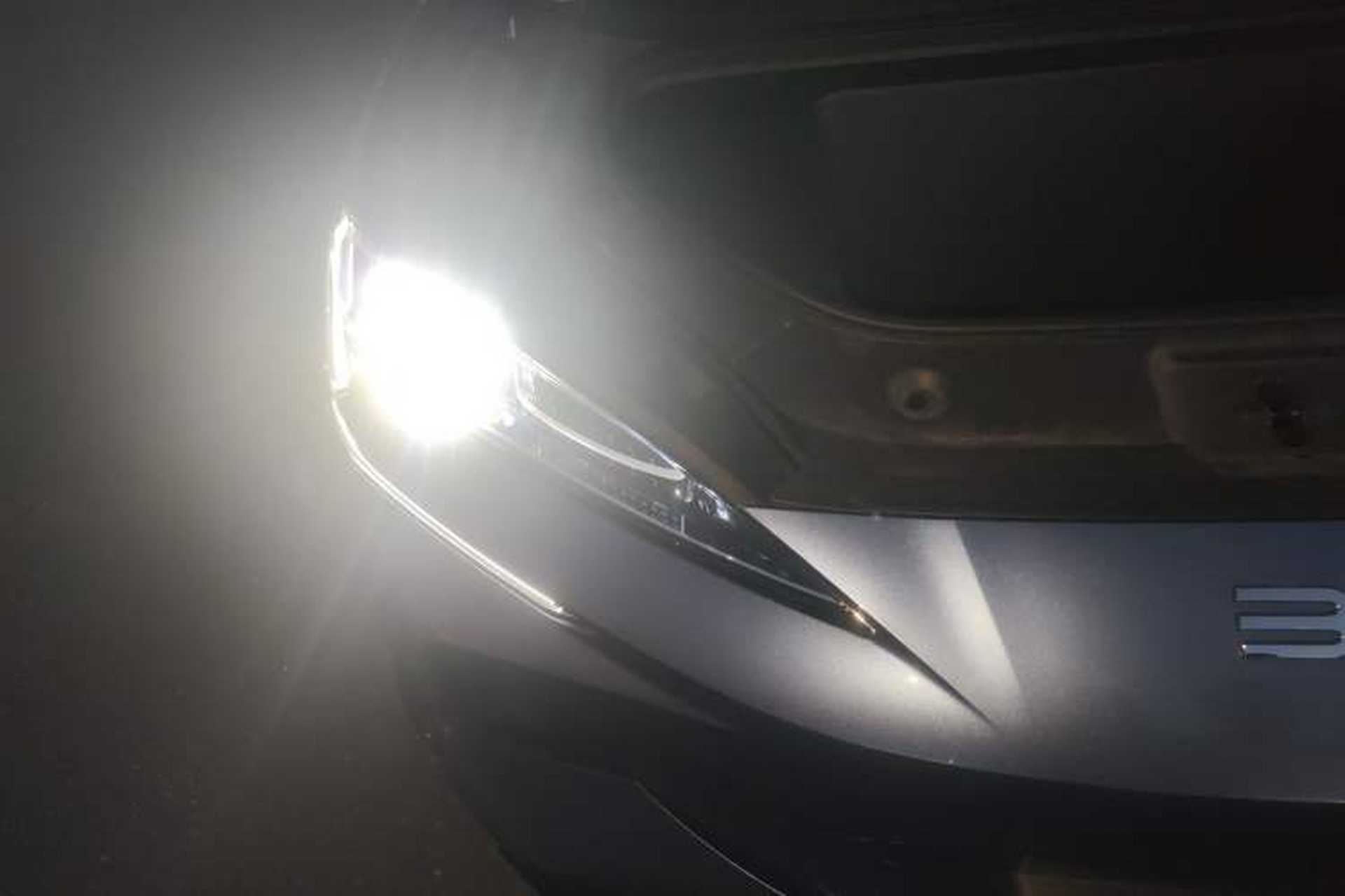 Used BYD Sealion 07 EV 2024 610 Zhihang Edition Right Front Headlight