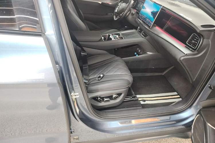 Used BYD Sealion 07 EV 2024 610 Zhihang Edition Right Front Seat