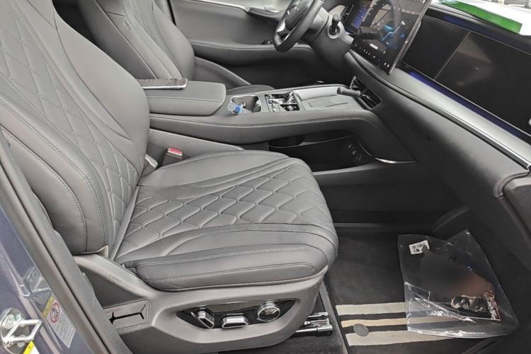 Used BYD Sealion 07 EV 2024 610 Long-Range Version Right Front Seat