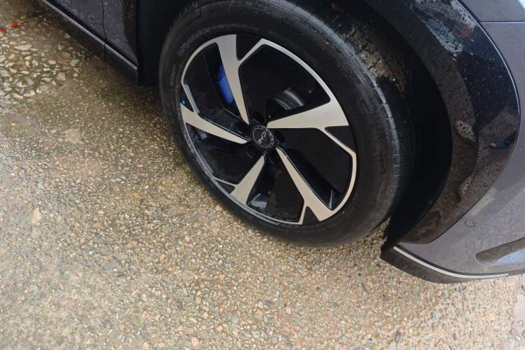 Used BYD Sealion 07 EV 2024 610 Long-Range Version Right Front Wheel Hub