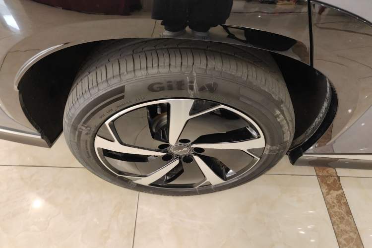 Used BYD Sealion 07 EV 2024 610 Long-Range Version Right Rear Wheel Hub