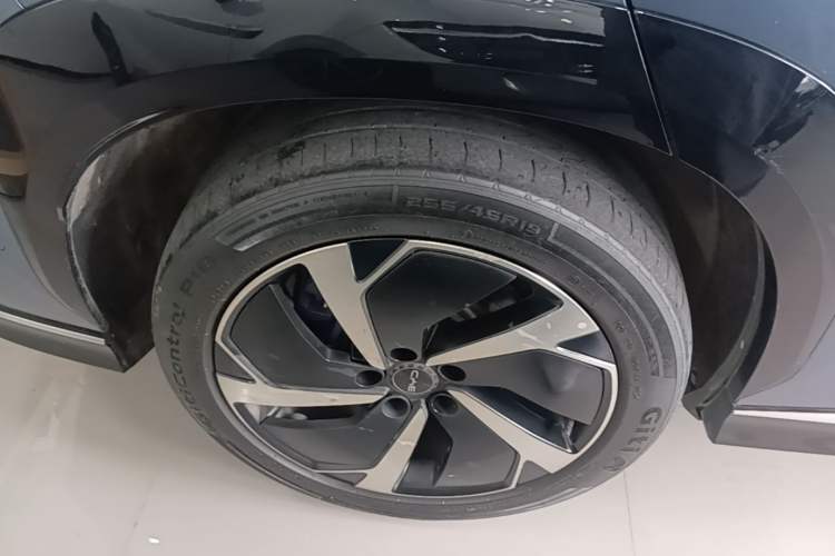 Used BYD Sealion 07 EV 2024 610 Zhihang Edition Right Rear Wheel Hub