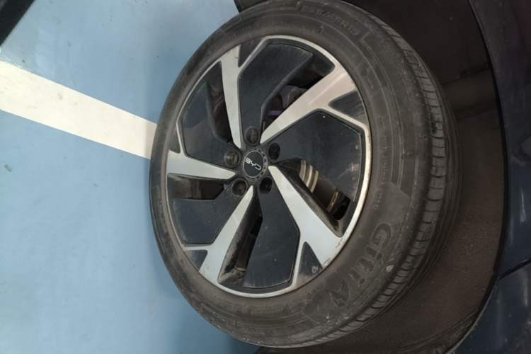 Used BYD Sealion 07 EV 2024 610 Long-Range Version Right Rear Wheel Hub