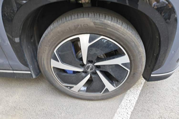 Used BYD Sealion 07 EV 2024 610 Long-Range Version Right Front Wheel Hub