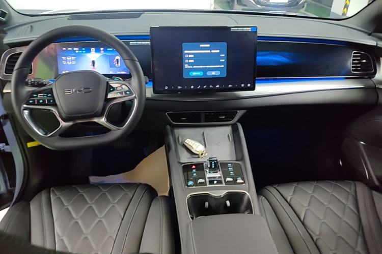 Used BYD Sealion 07 EV 2024 610 Zhihang Edition Center Console