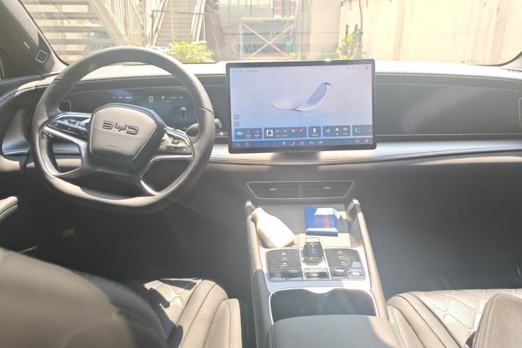 Used BYD Sealion 07 EV 2024 610 Zhihang Edition Center Console