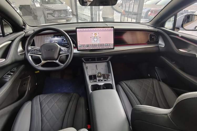 Used BYD Sealion 07 EV 2024 610 Long-Range Version Interior 1