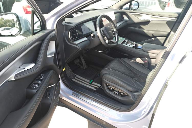 Used BYD Sealion 07 EV 2024 610 Zhihang Edition Interior 3