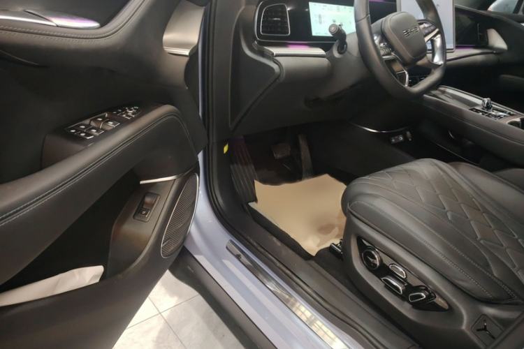 Used BYD Sealion 07 EV 2024 610 Long-Range Version Interior 4