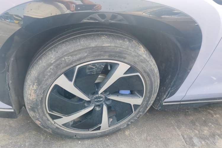 Used BYD Sealion 07 EV 2024 610 Long-Range Version Left Front Wheel Hub