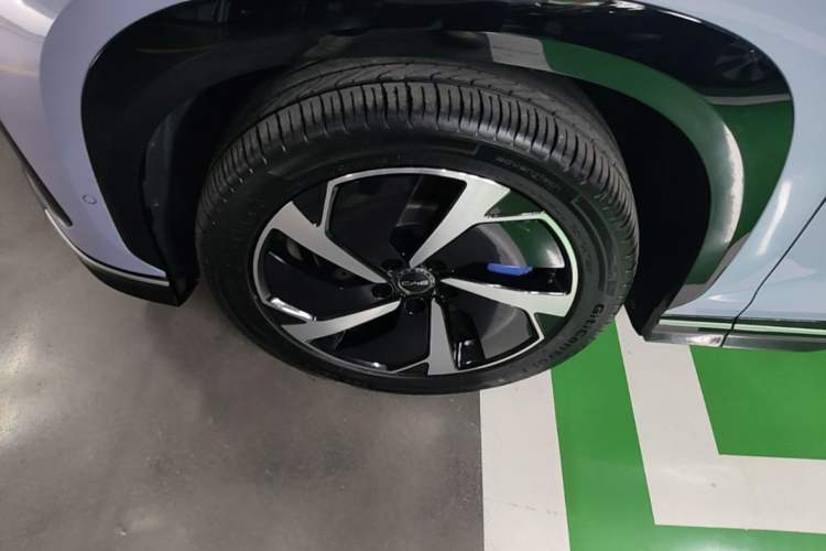 Used BYD Sealion 07 EV 2024 610 Zhihang Edition Left Front Wheel Hub