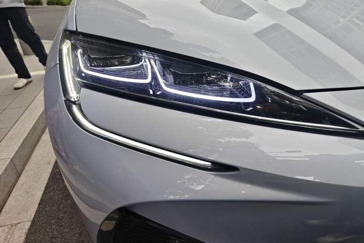 Used BYD Sealion 07 EV 2024 610 Long-Range Version Right Front Headlight