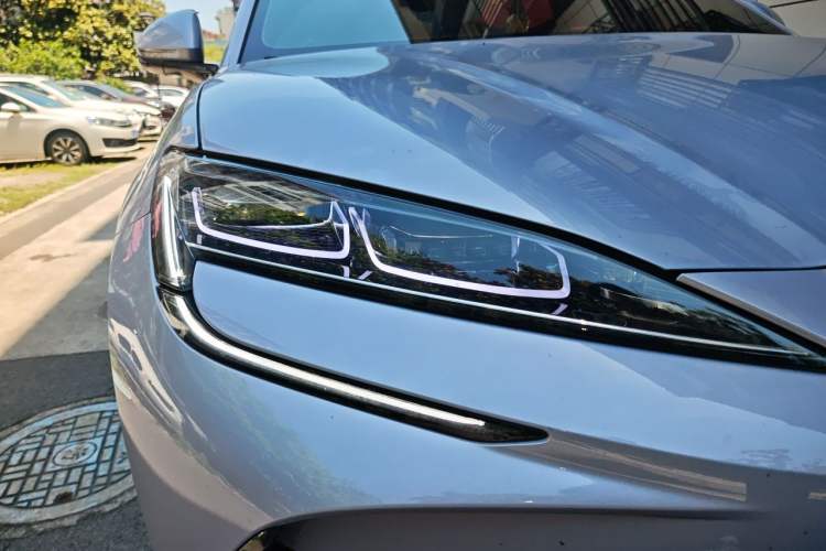Used BYD Sealion 07 EV 2024 610 Long-Range Version Right Front Headlight