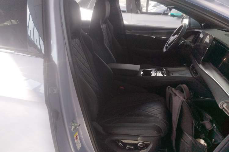 Used BYD Sealion 07 EV 2024 610 Zhihang Edition Right Front Seat