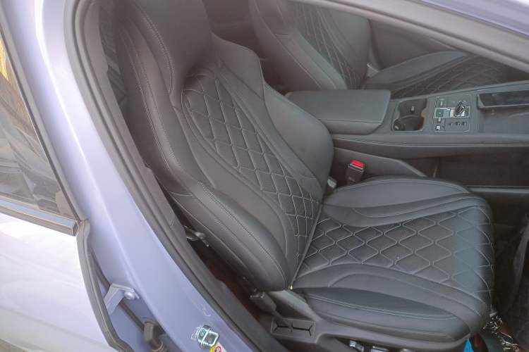 Used BYD Sealion 07 EV 2024 610 Zhihang Edition Right Front Seat