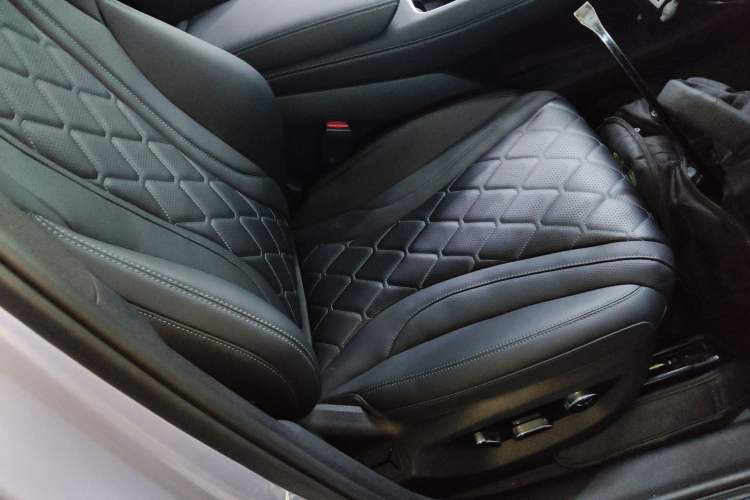 Used BYD Sealion 07 EV 2024 610 Zhihang Edition Right Front Seat