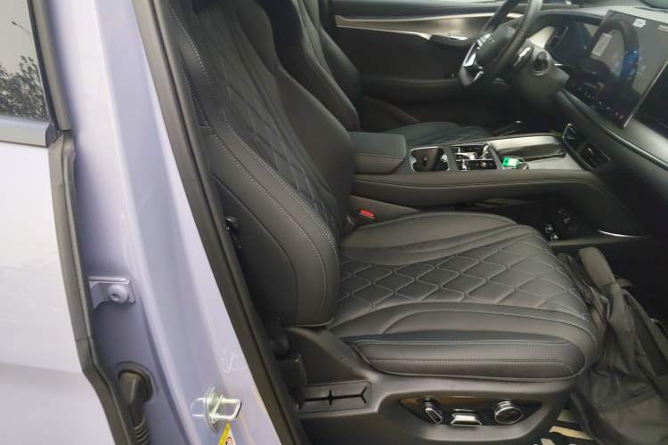 Used BYD Sealion 07 EV 2024 610 Zhihang Edition Right Front Seat