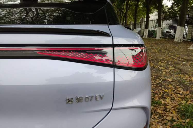 Used BYD Sealion 07 EV 2024 610 Long-Range Version Right Rear Taillight