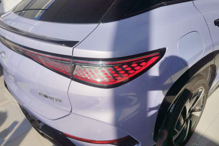 Used BYD Sealion 07 EV 2024 610 Zhihang Edition Right Rear Taillight