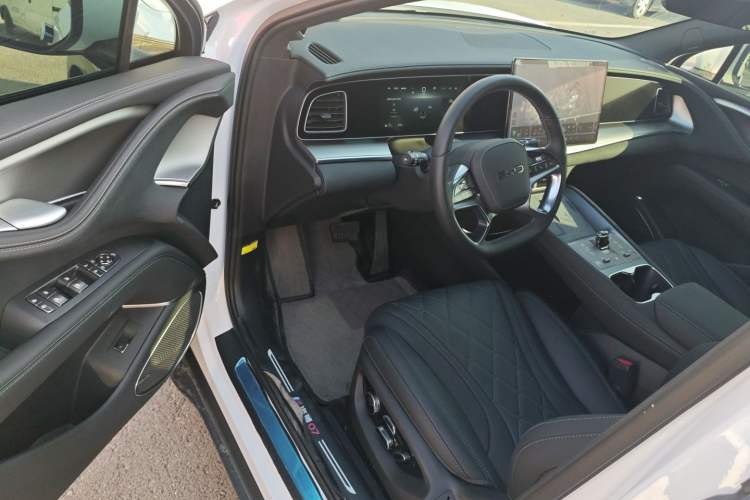 Used BYD Sealion 07 EV 2024 610 Long-Range Version Driver Seat