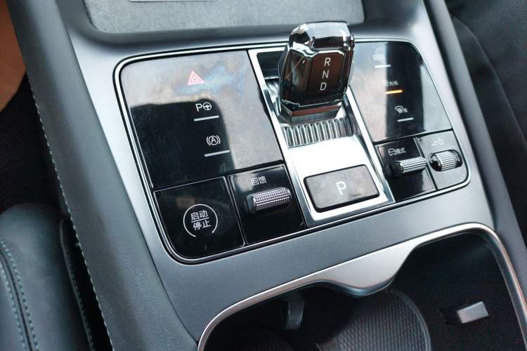 Used BYD Sealion 07 EV 2024 610 Zhihang Edition Gear Lever