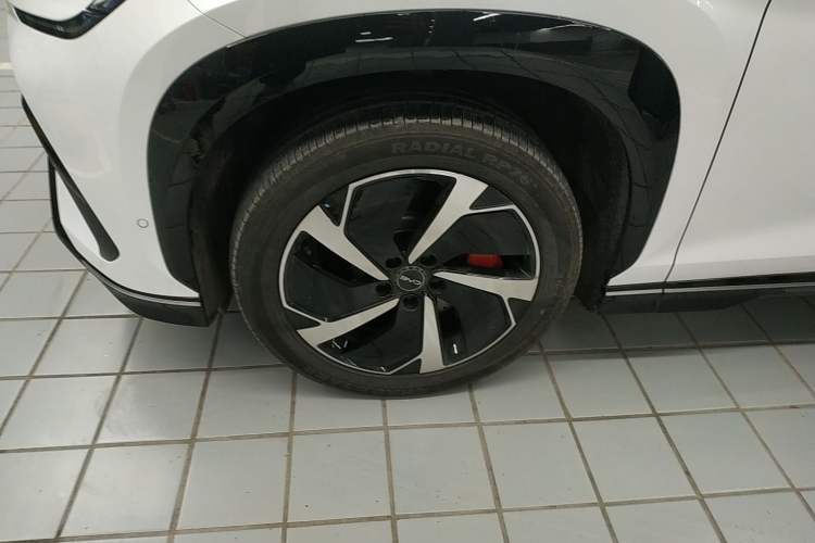 Used BYD Sealion 07 EV 2024 610 Long-Range Version Left Front Wheel Hub