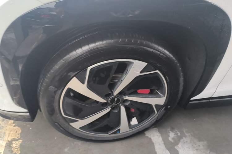 Used BYD Sealion 07 EV 2024 610 Long-Range Version Left Front Wheel Hub