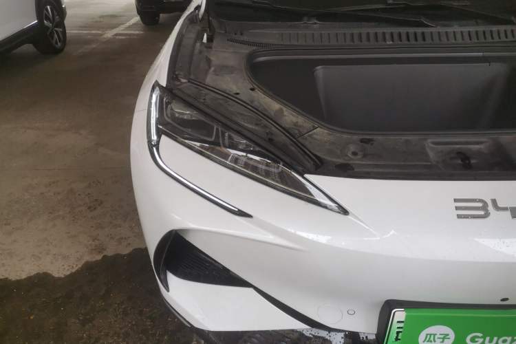 Used BYD Sealion 07 EV 2024 610 Zhihang Edition Right Front Headlight