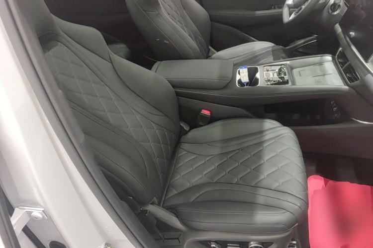Used BYD Sealion 07 EV 2024 610 Long-Range Version Right Front Seat