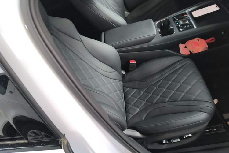 Used BYD Sealion 07 EV 2024 610 Long-Range Version Right Front Seat