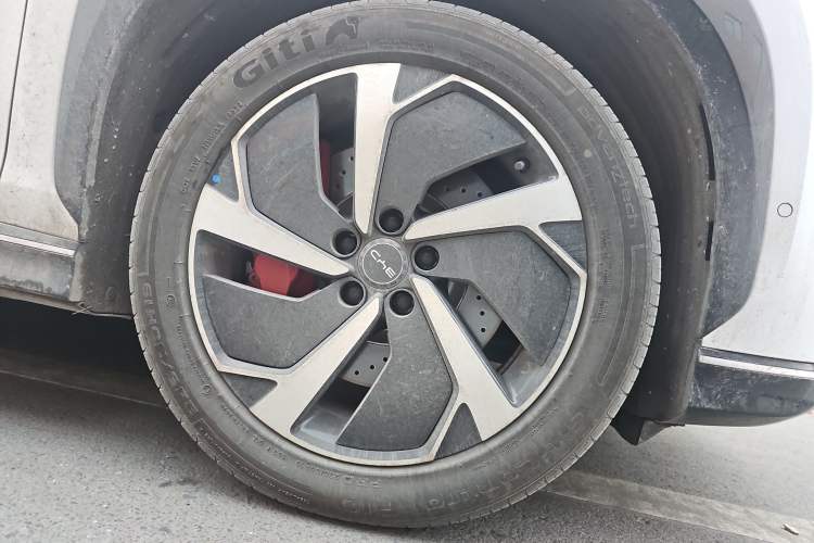 Used BYD Sealion 07 EV 2024 610 Long-Range Version Right Front Wheel Hub