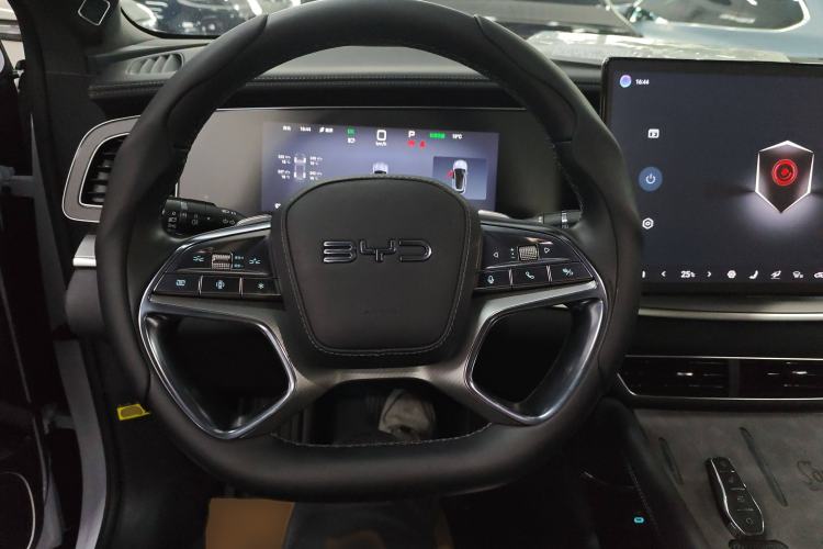 Used BYD Sealion 07 EV 2024 610 Zhihang Edition Steering Wheel