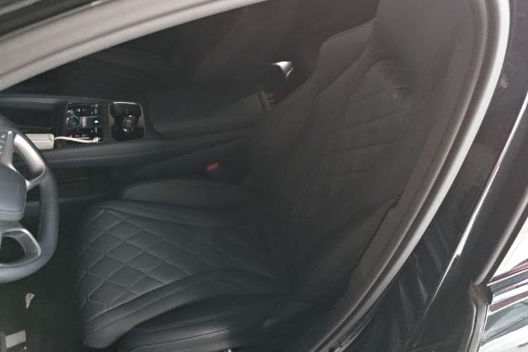Used BYD Sealion 07 EV 2025 610 Zhihang Edition Left Front Seat