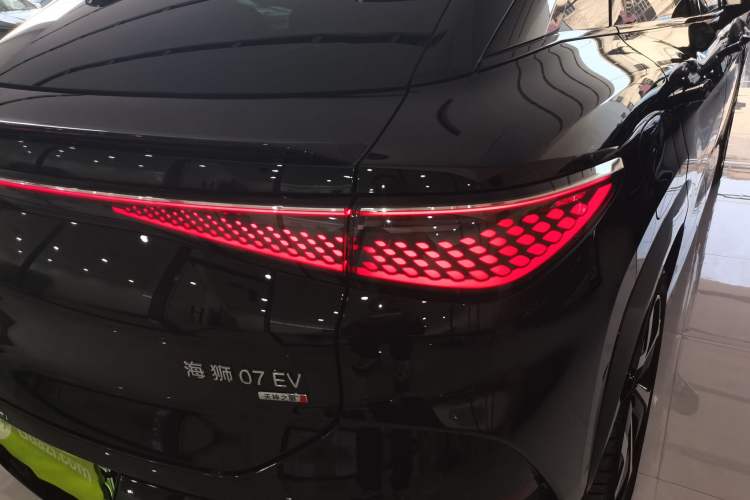 Used BYD Sealion 07 EV 2025 550 All-Wheel Drive Intelligent Driving Version Right Rear Taillight