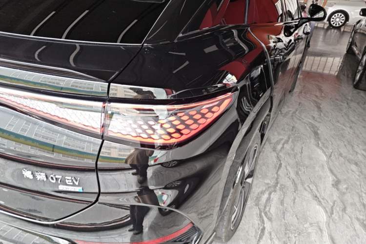 Used BYD Sealion 07 EV 2025 610 Zhihang Edition Right Rear Taillight