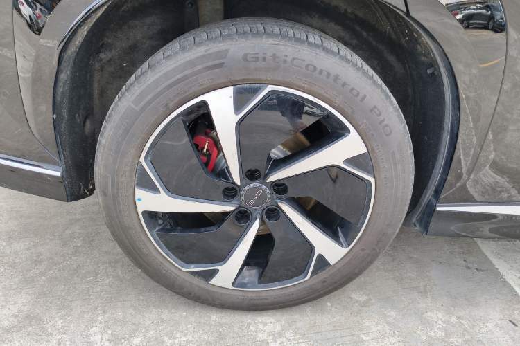 Used BYD Sealion 07 EV 2025 610 Zhihang Edition Right Rear Wheel Hub
