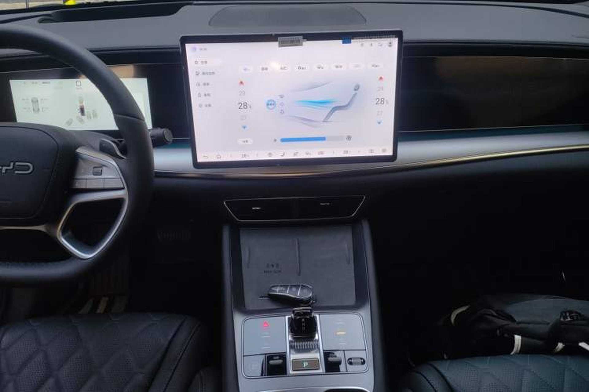 Used BYD Sealion 07 EV 2025 610 Intelligent Driving Edition Audio And AC Panel